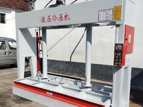 點(diǎn)擊查看詳細(xì)信息<br>標(biāo)題：50噸冷壓機(jī) 閱讀次數(shù)：506